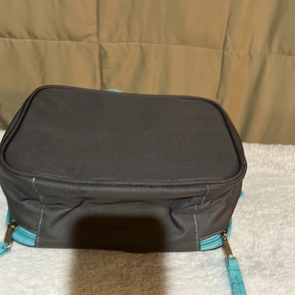 Fridge Pak lunch cooler. Perfect for school or work or just to keep things cold - Picture 4 of 4
